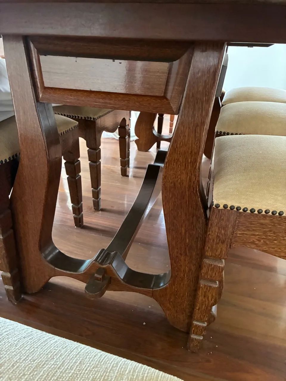 Mesa Madeira Maciça oito cadeiras  - Foto 4