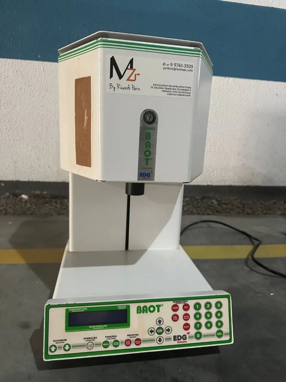 Forno e matérias para prótese odontologica