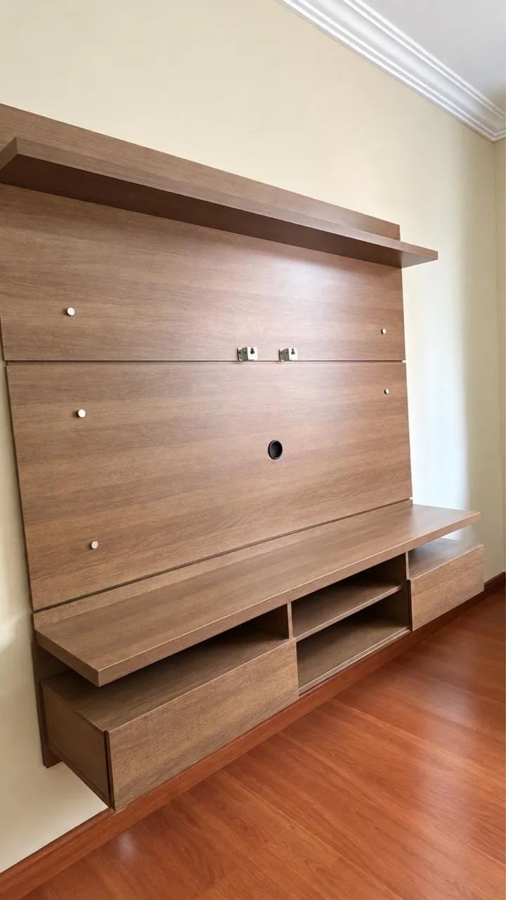 Painel de madeira para TV - Foto 4