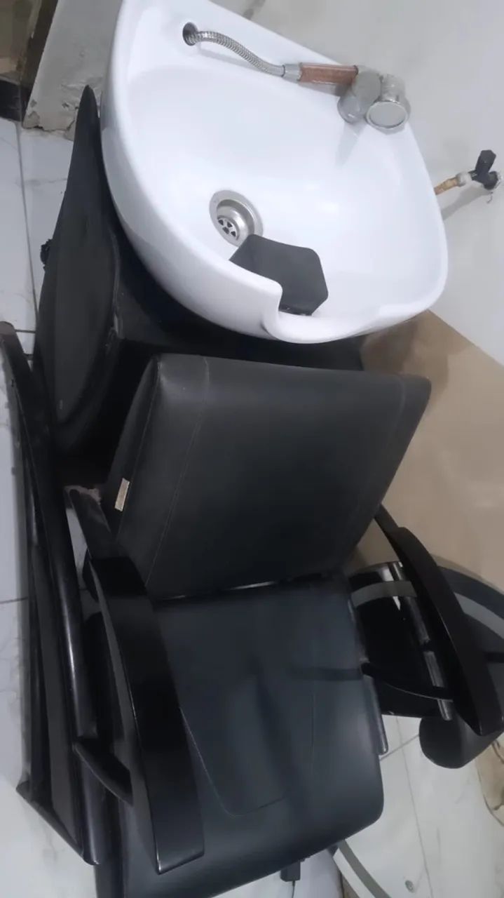 Vende-se Maca, lavatório e Espelho camarim - Foto 3