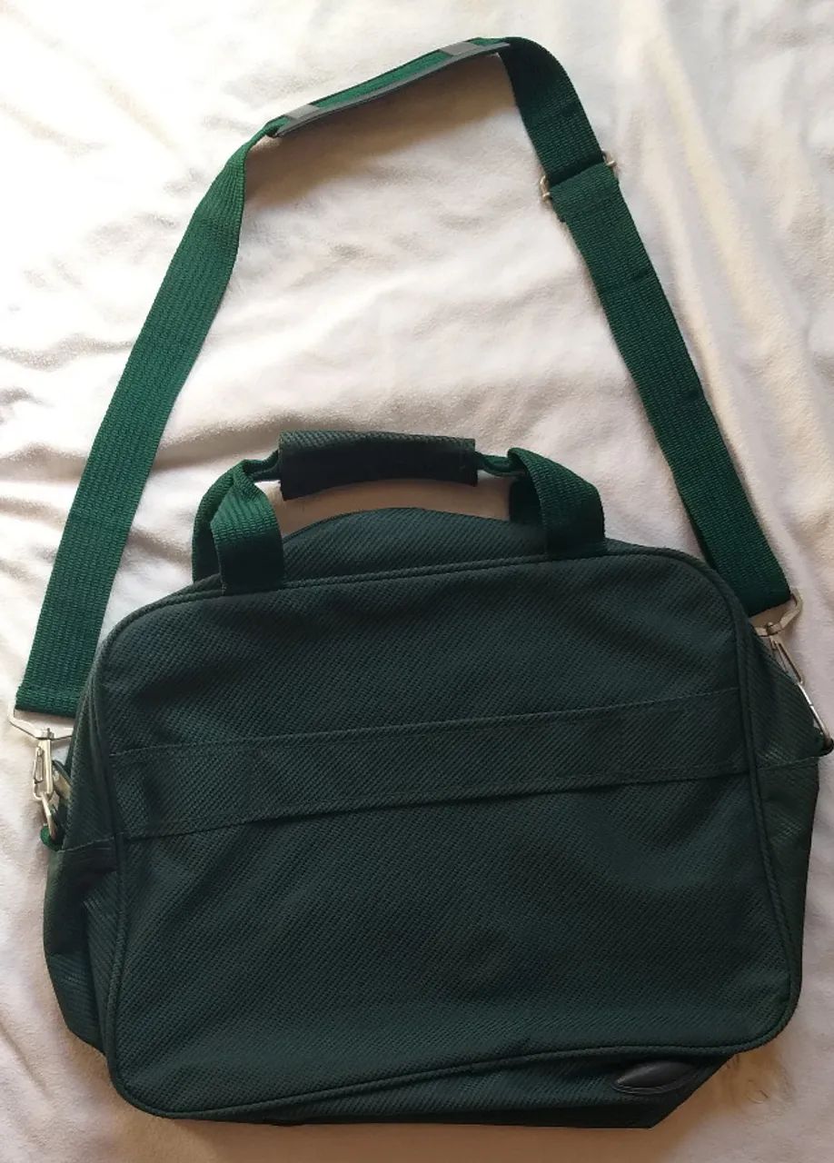 Bolsa de viagem, marca bagaggio, acolchoada, cor verde, com 1 compartimento inte - Foto 2
