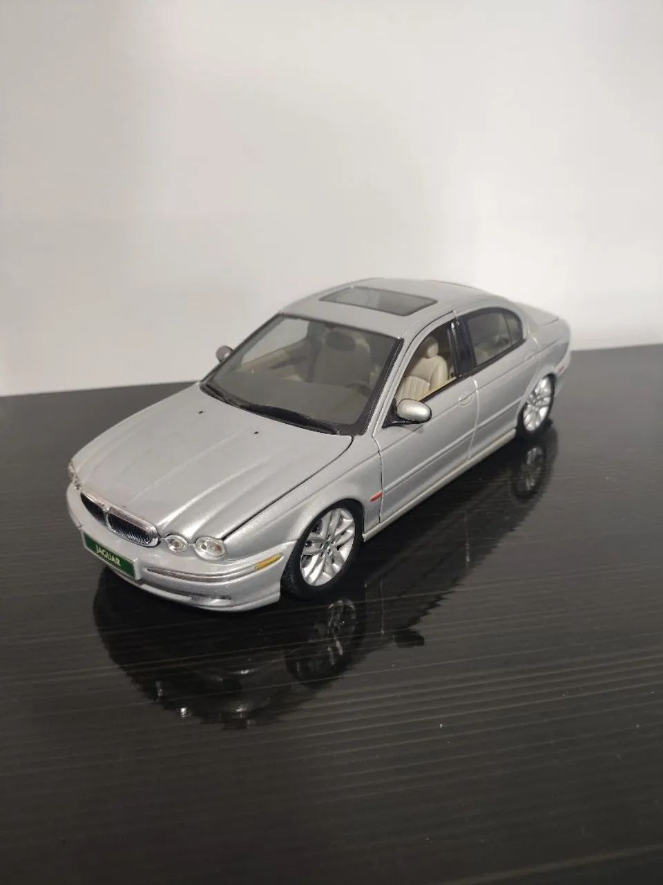 Miniatura Jaguar 1/18 Maisto - Foto 2