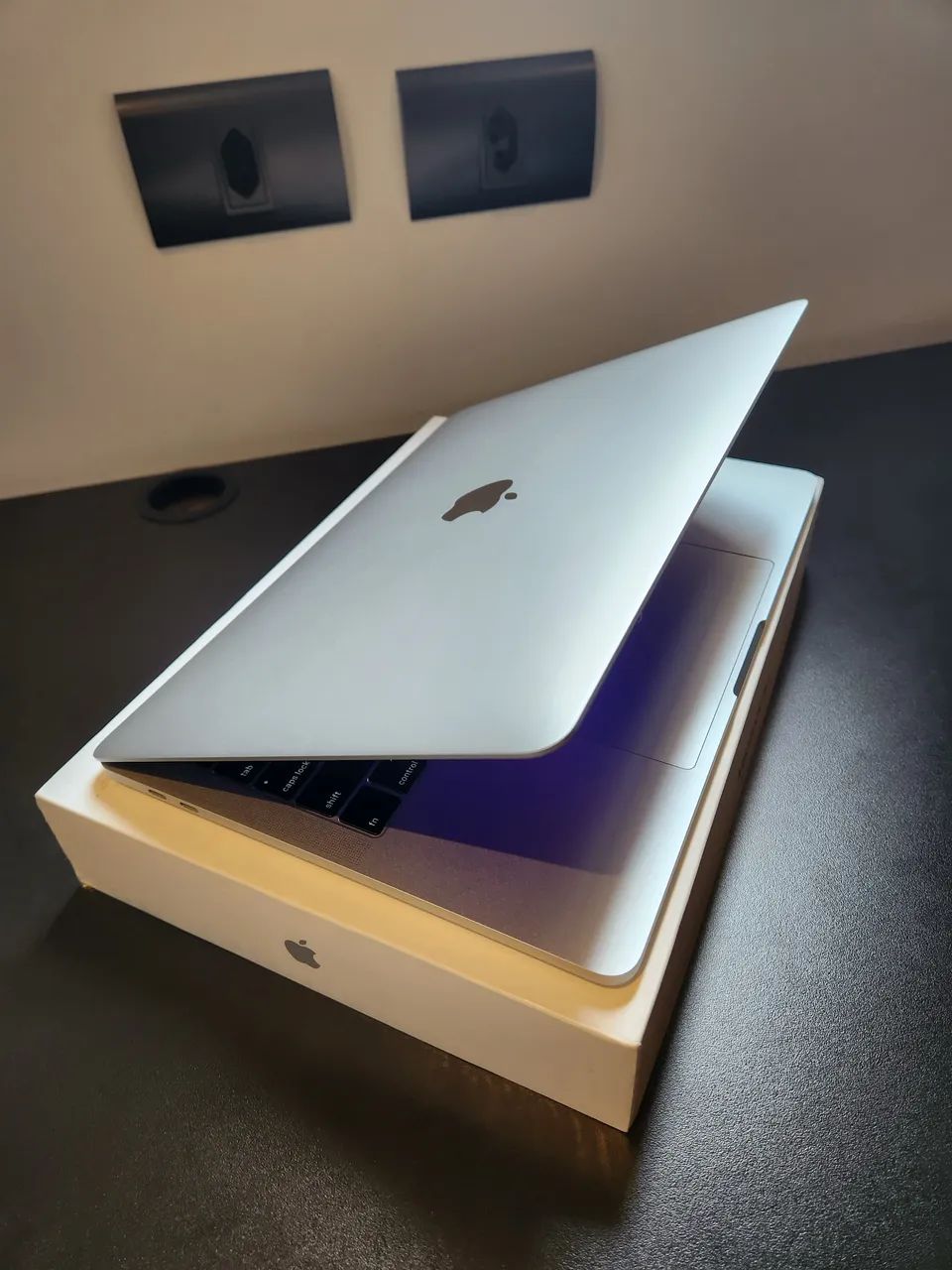Macbook Pro 2019 - Foto 2