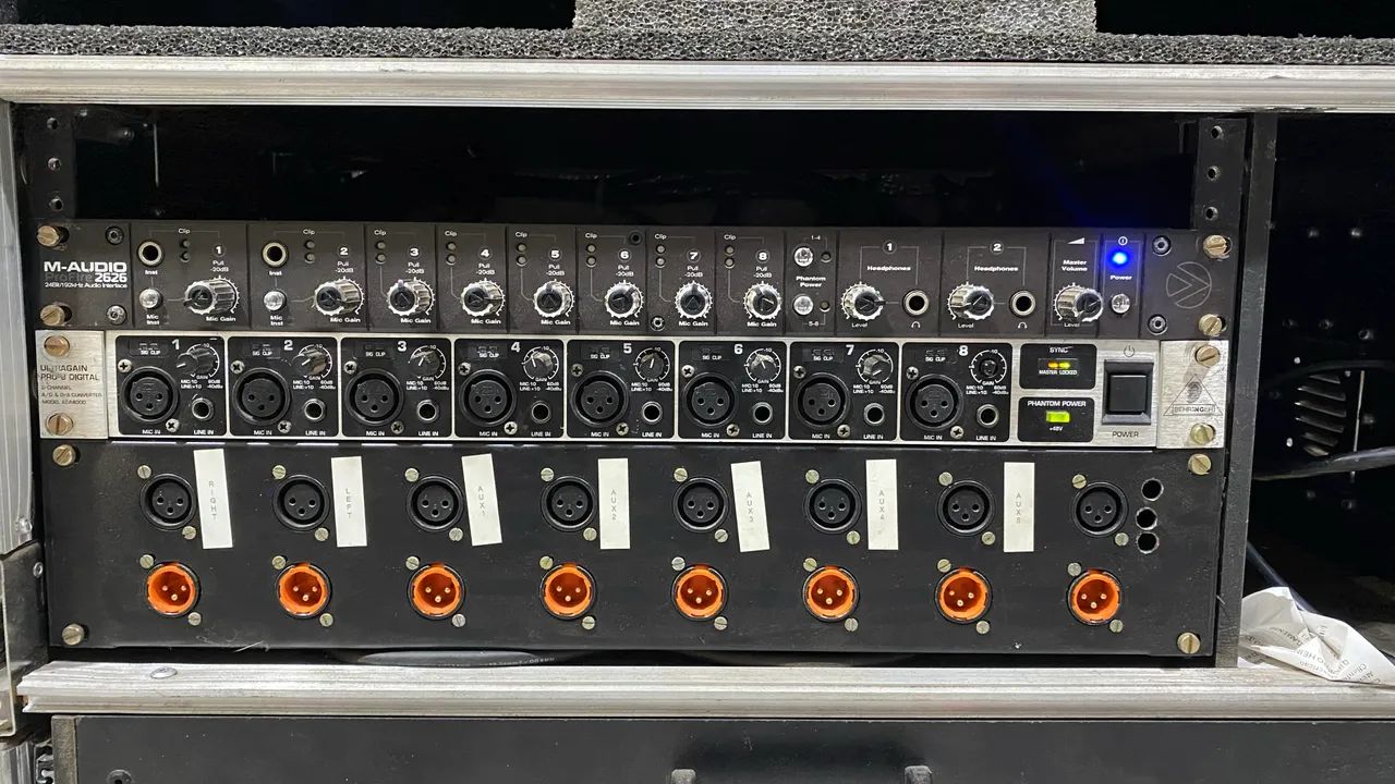 CONSOLE PARA ESTÚDIOS