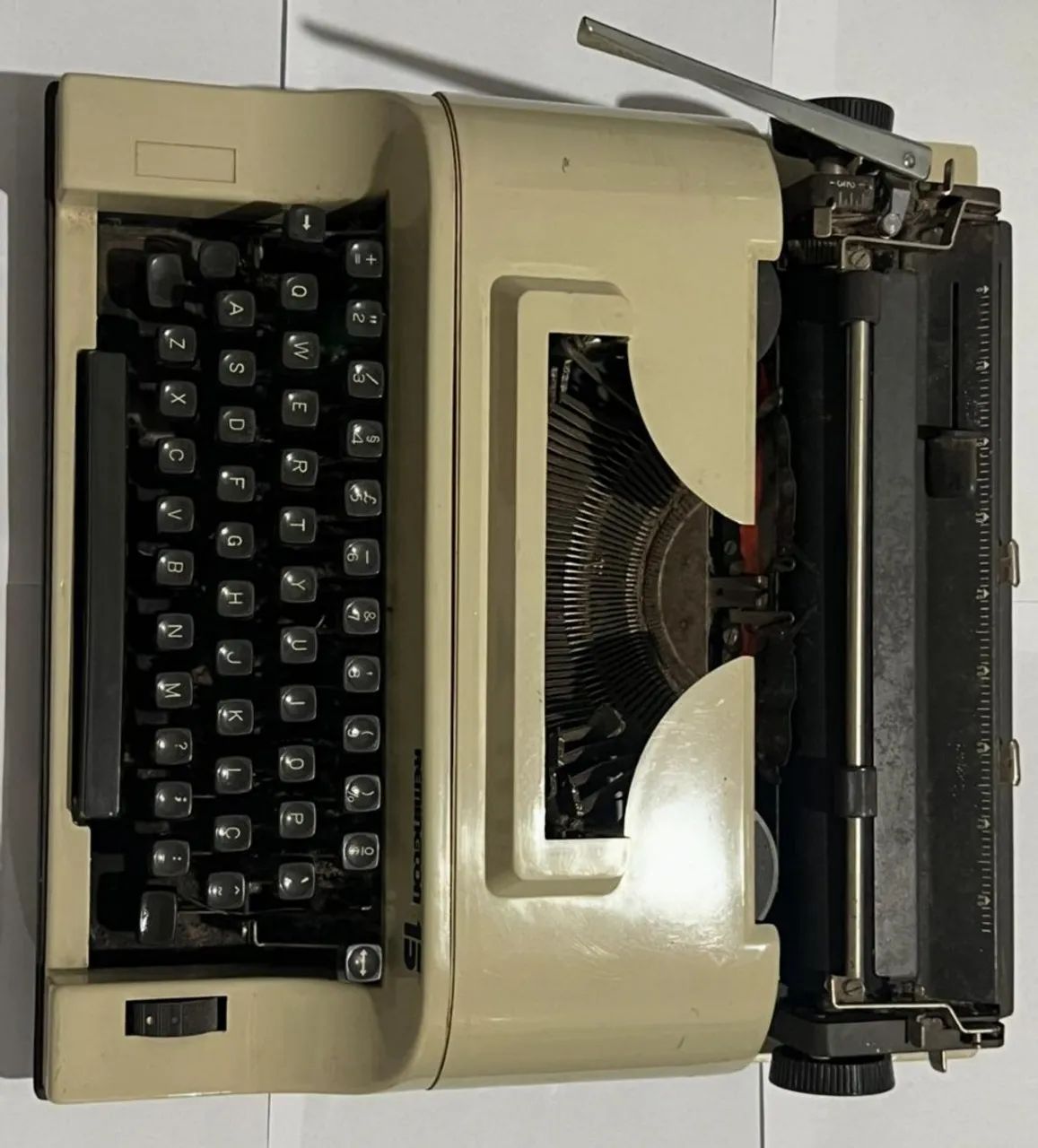 Máquina de escrever - reliquia - Foto 2