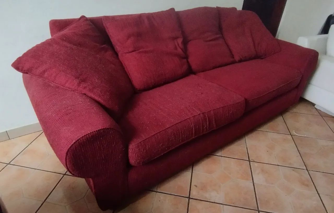 Sofá grande e confortável 4 lugares vermelho