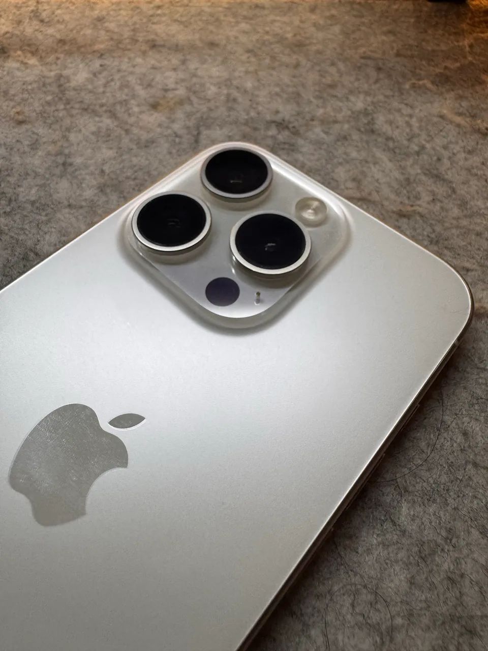 iPhone 15 pro - Foto 2