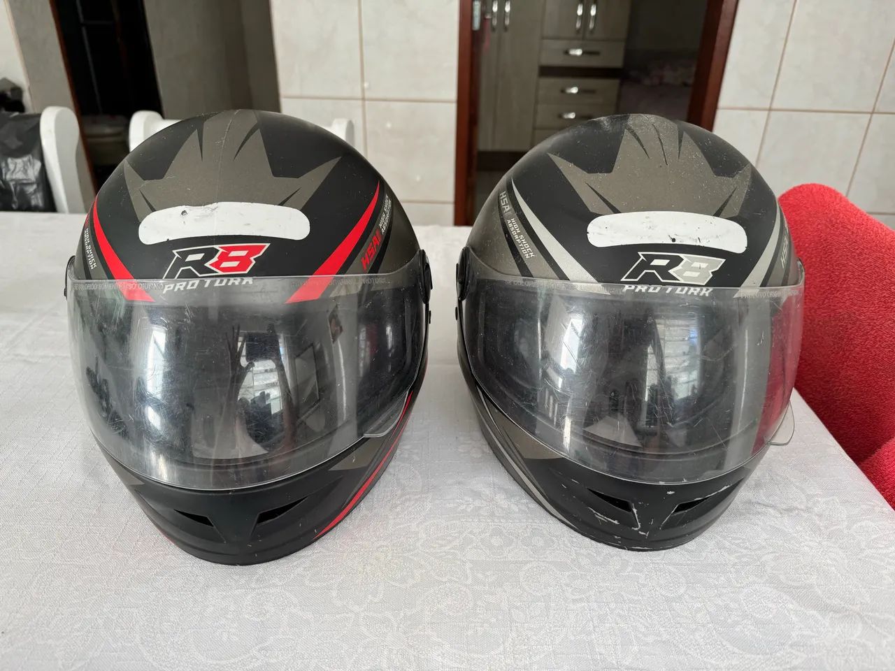 Vendo 2 capacetes RB tamanho 56  - Foto 3