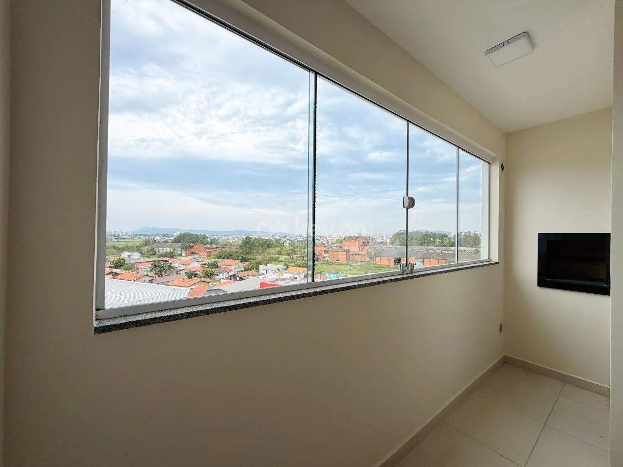 Apartamento mobiliado de 2 quartos à venda em Tubarão, SC - Foto 3
