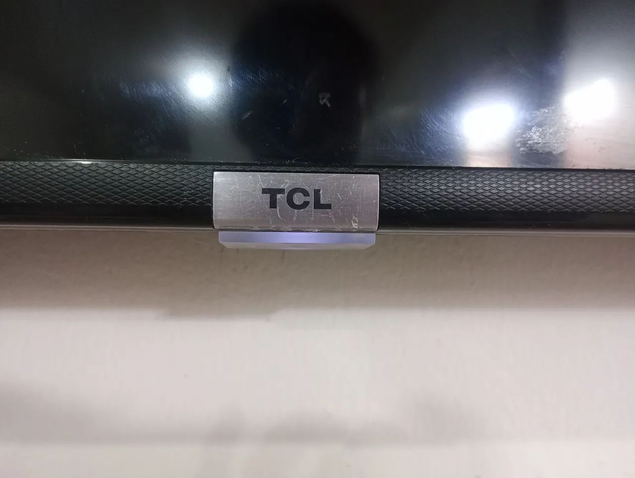 Vendo TV com defeito 