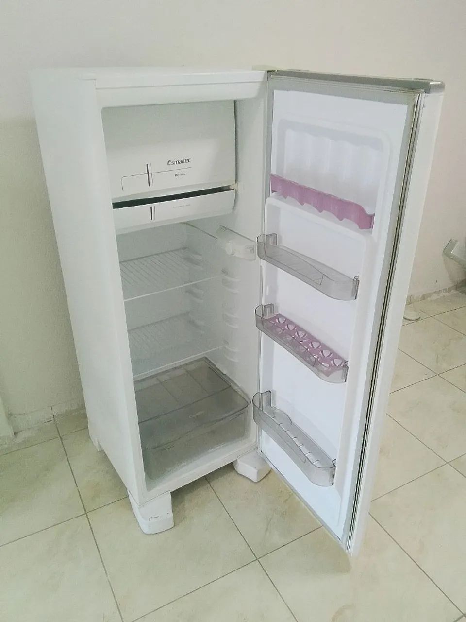 vende-se geladeira Esmaltec - Foto 4