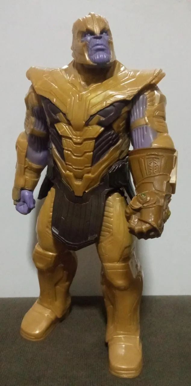 Boneco Thanos Vingadores Ultimato .