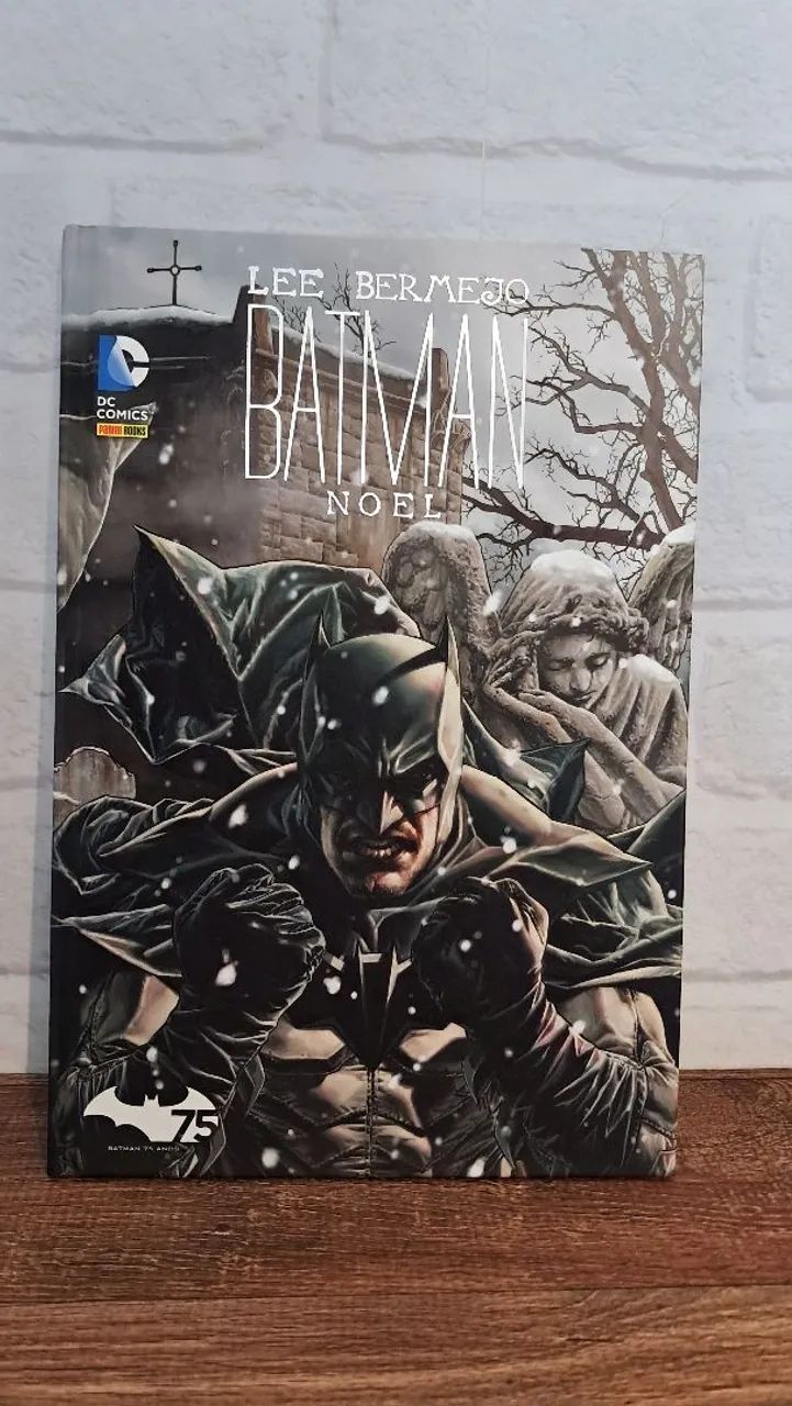 Action Figure Batman Noel (McFarlane DC Multiverse Platinum Edition) + HQ Capa Dura Panini - Foto 5