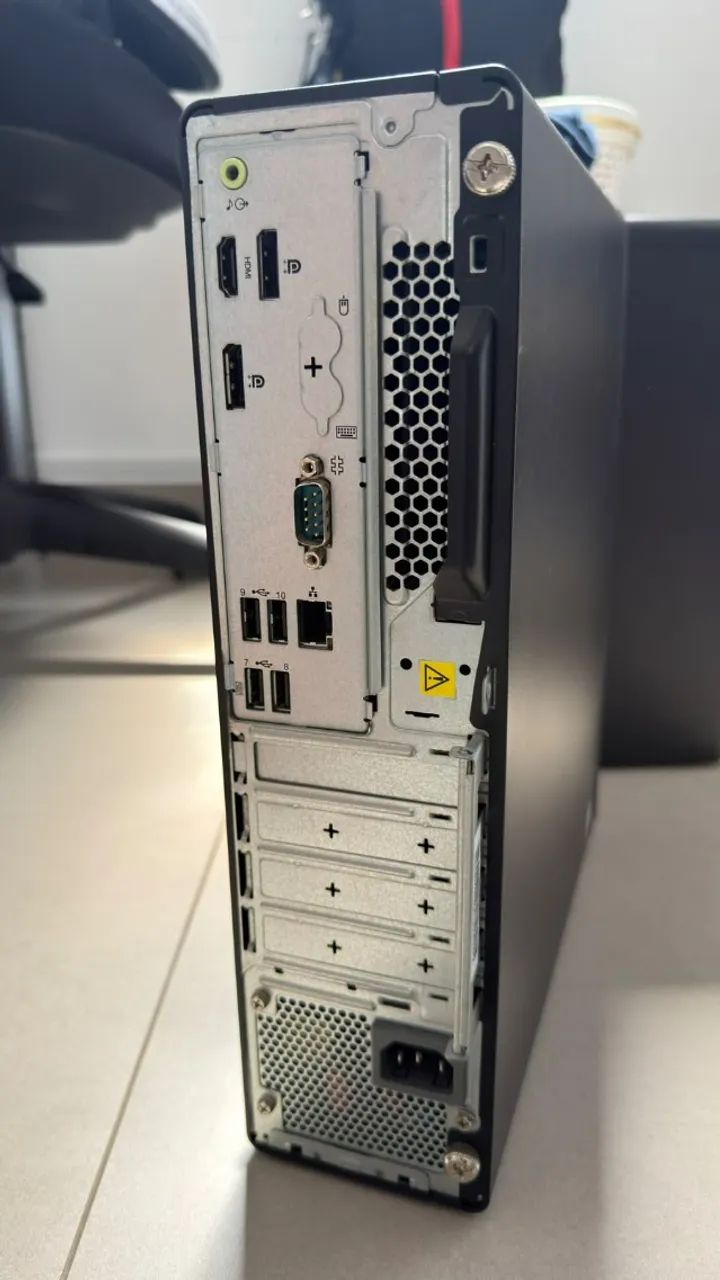 Lenovo ThinKCentre M70s Intel I7-10700  - Foto 2