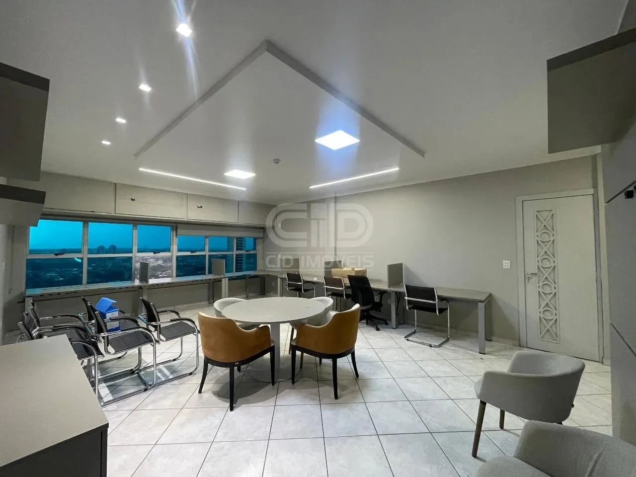 Sala comercial no Ed. American Business Center