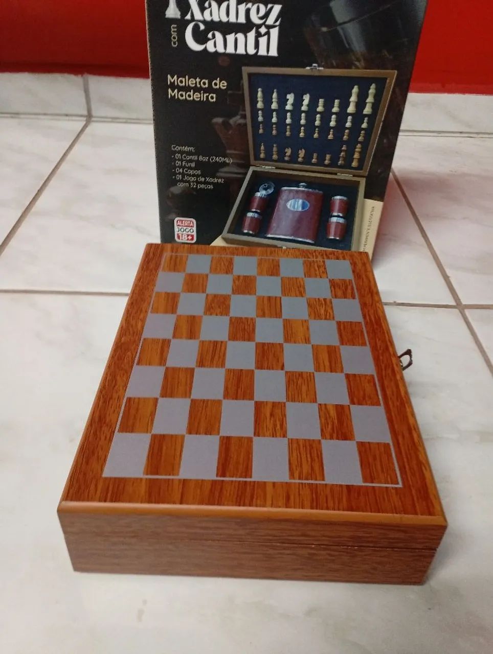 Jogo de xadrez com cantil  - Foto 4