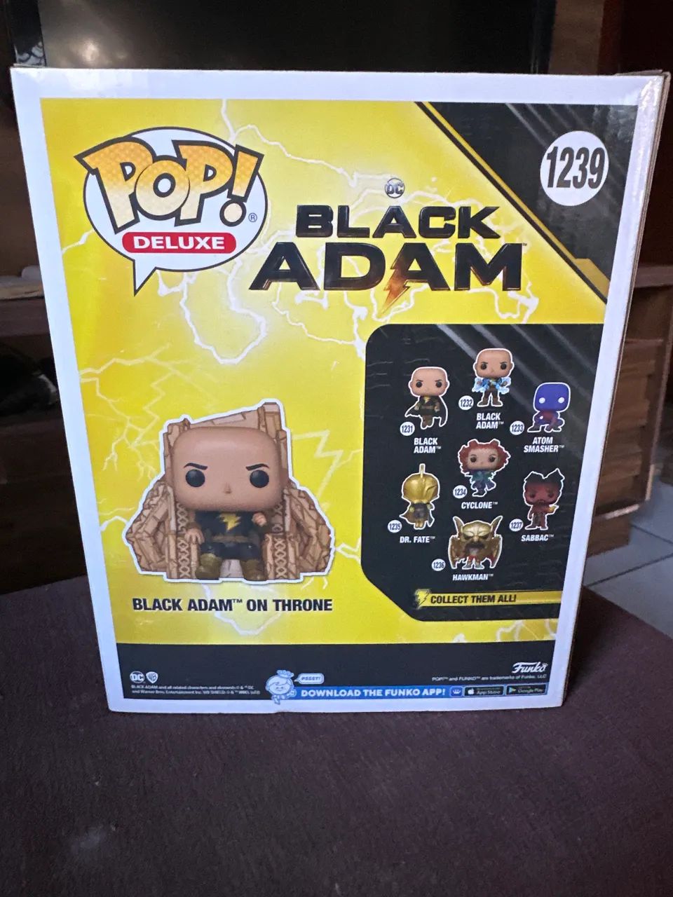 Funko Pop Black Adam 1239 On Throne Original - Foto 2