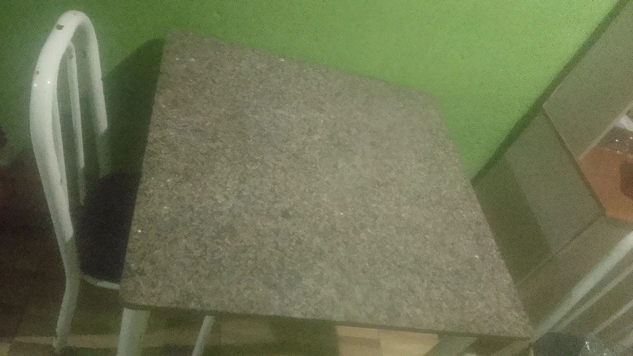 Mesa e cadeiras precinho zap interresados *37