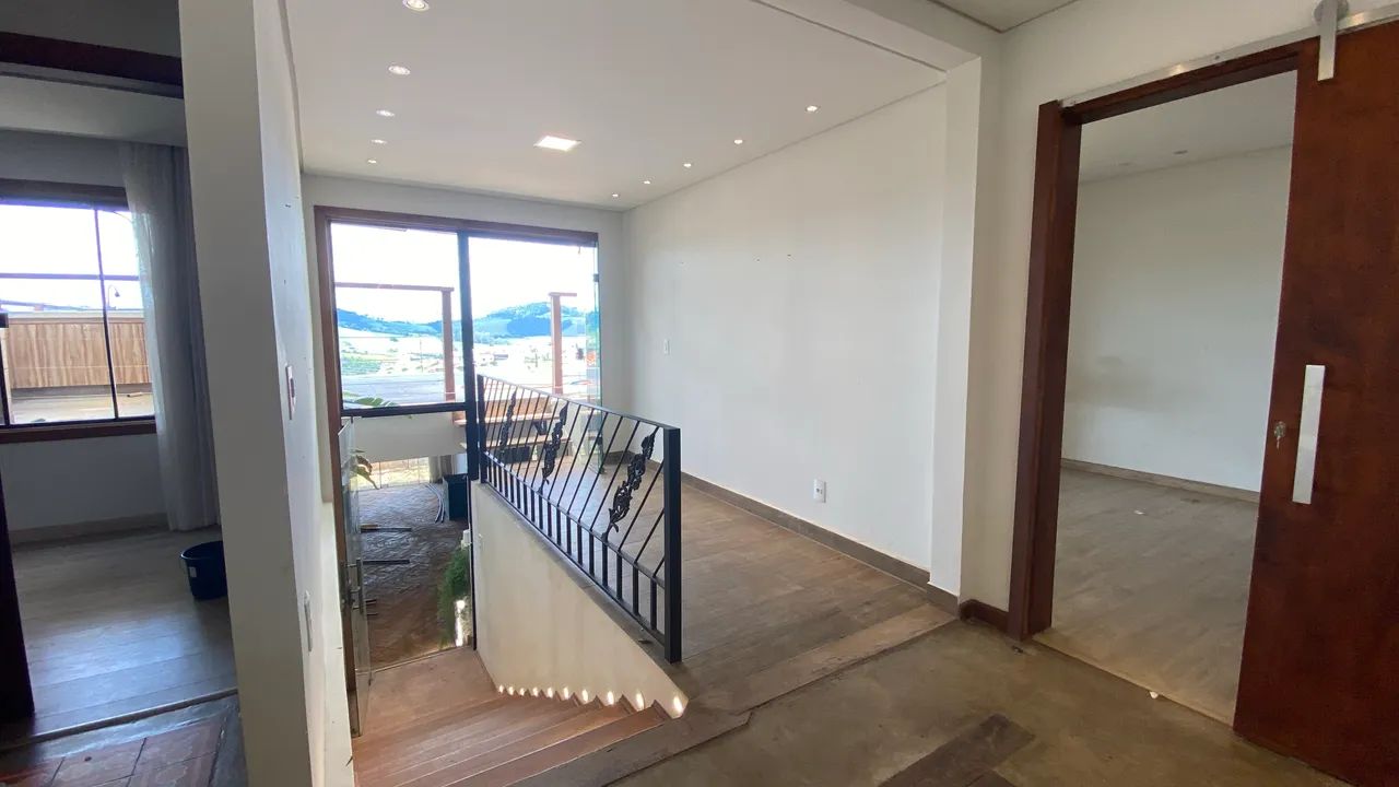 Casa com vista linda e piscina!  - Foto 2