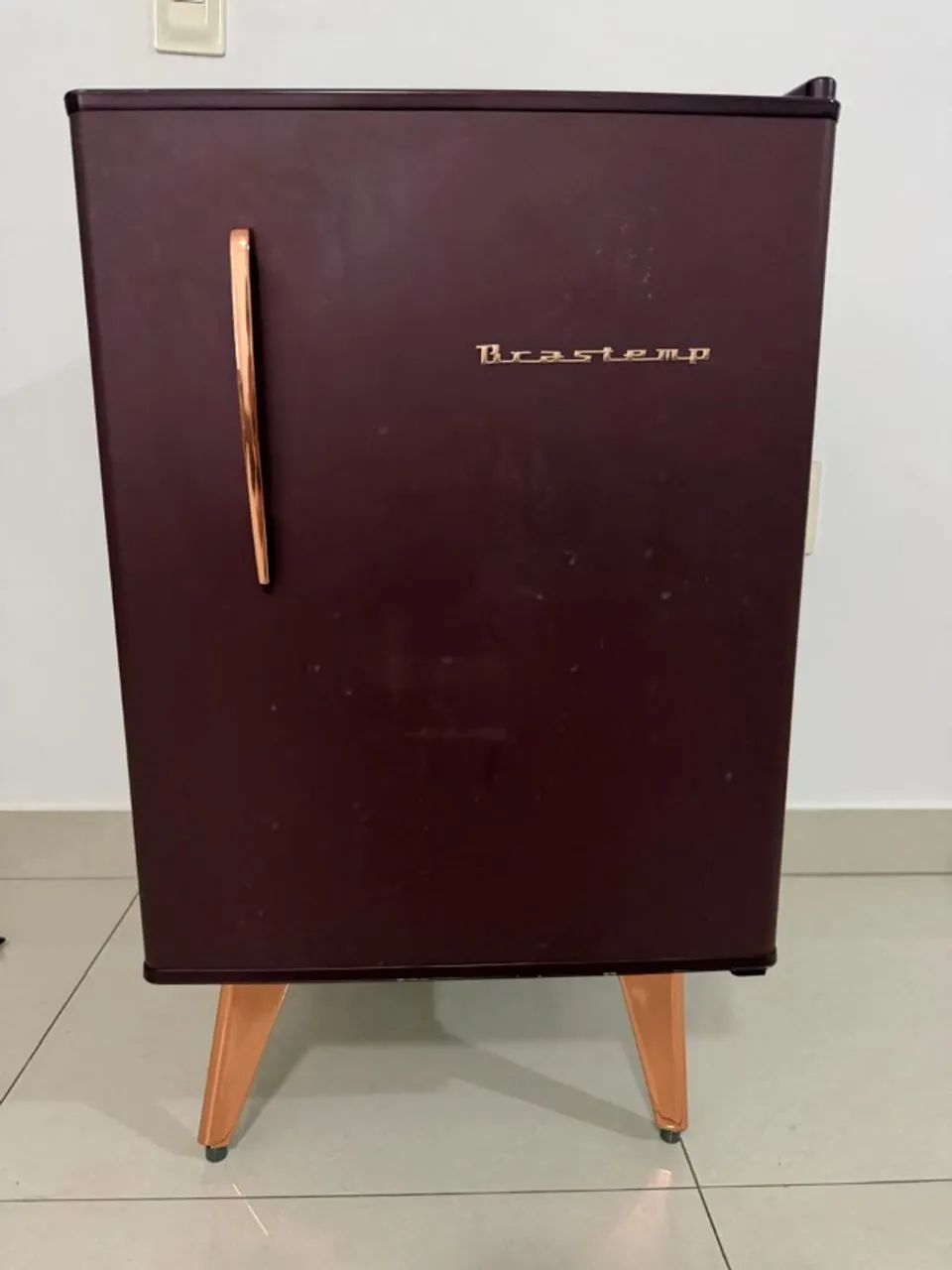 Frigobar Brastemp Retrô 76L Marsala - 127V