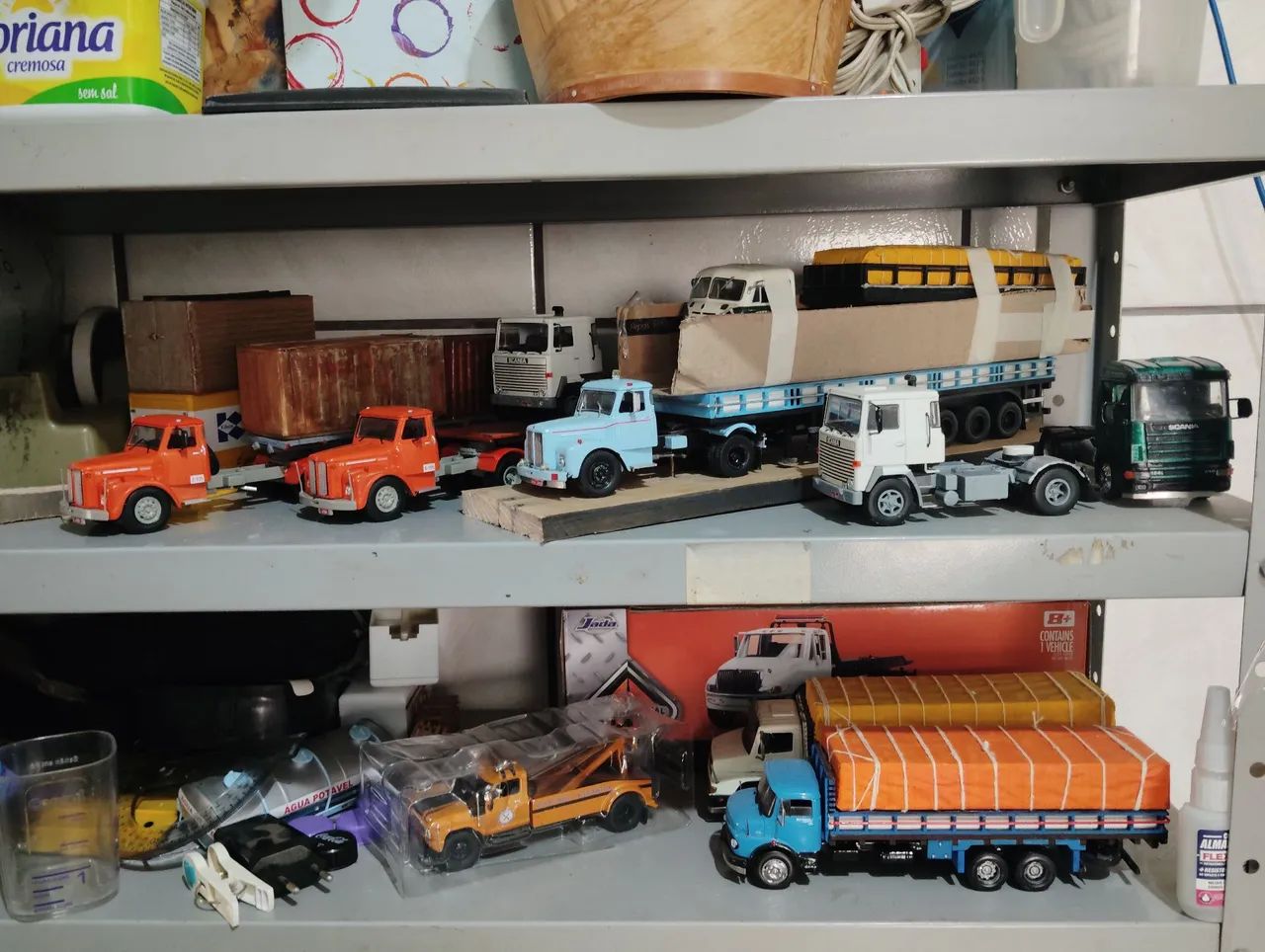 Miniatura caminhão Chevrolet D 60 guincho escala 1, 43  - Foto 3