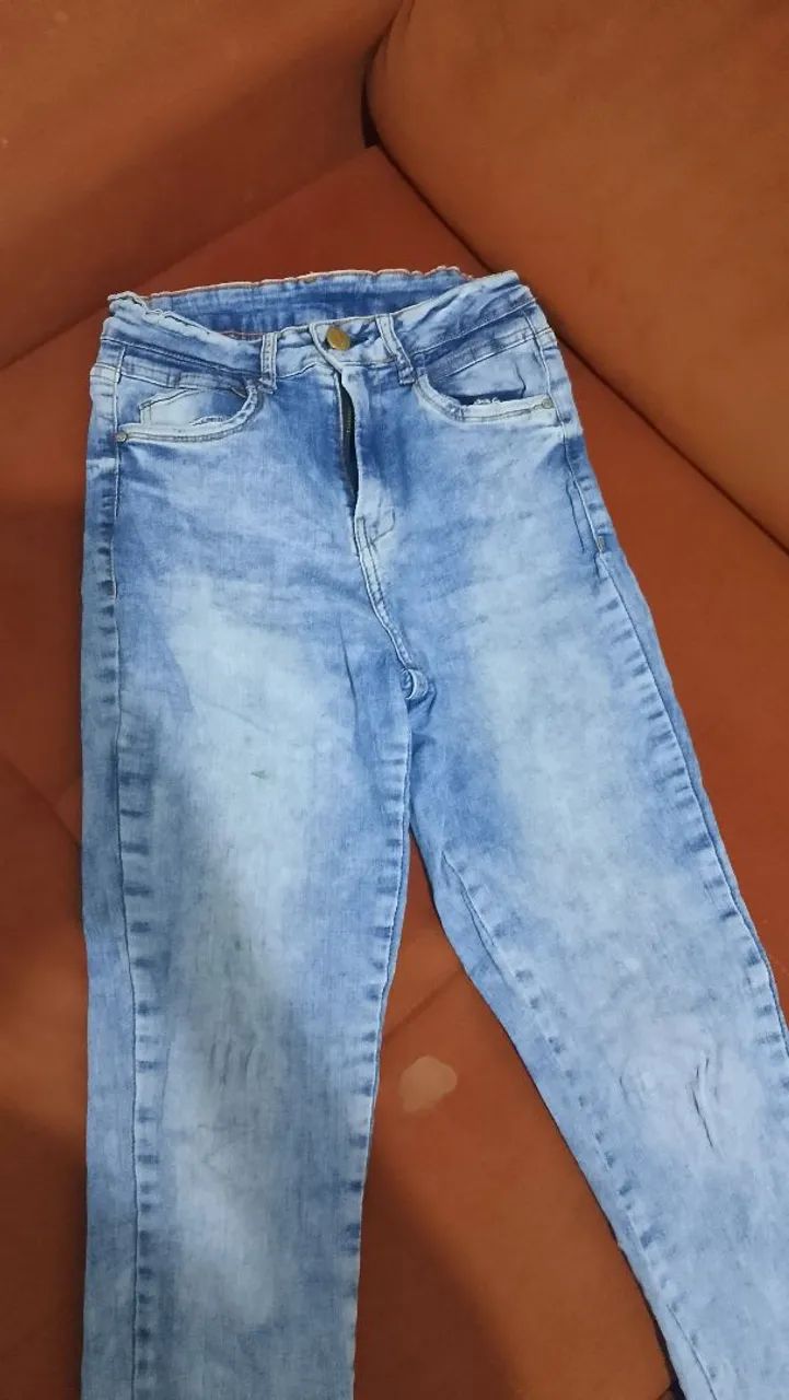 Roupas e sandálias semi nova - Foto 3