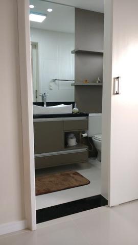 Excelente Apto, ültimo andar, peças amplas, ótimo p/ adequação dos móveis, semi-mobiliado - Foto 16