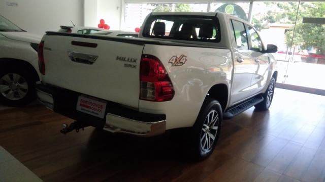 TOYOTA HILUX 2.8 SRX 4X4 CD 16V DIESEL 4P AUTOMATICO. - Foto 4