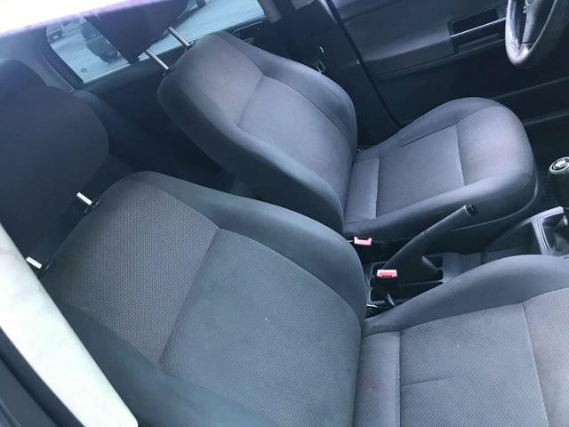Vendo Polo 2008 Sedan +Gnv - Foto 8