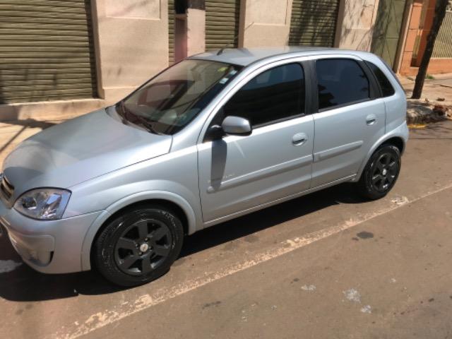 Corsa Premium hatch 1.4 completo