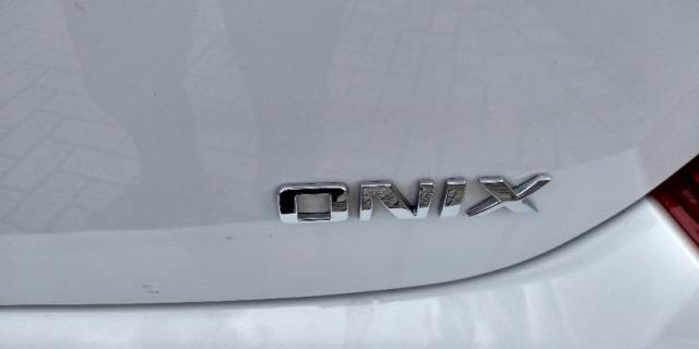 CHEVROLET ONIX LS 1.0 8V SPE/4 FLEX Branco 2015/2016 - Foto 6