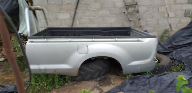 Vende de uma bomba e uma carroceria da Hilux - Foto 3
