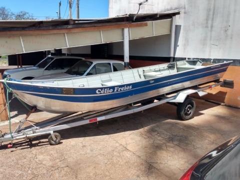 Carreta barco motor