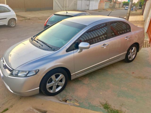 Vendo/troco new civic 2008 por carro ou moto menor valor - Foto 3