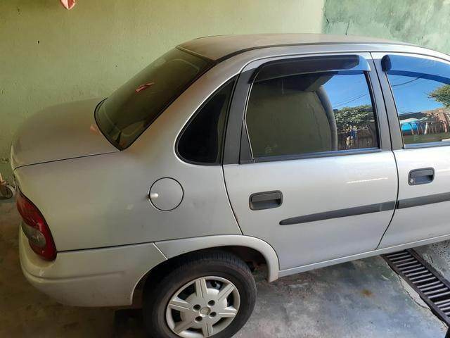 Corsa sedan 2001 - Foto 3