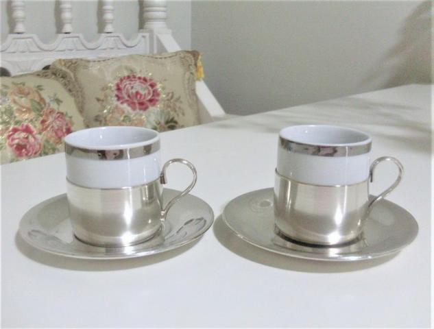 Par de xícaras de porcelana e banho de prata antigas- antique - leia