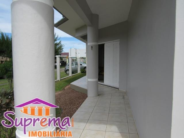 51-99286.3405/ C073. Lindo sobrado em esquina!Apenas 150m do mar! - Foto 5