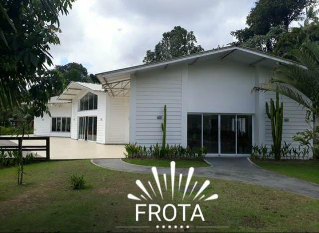 Agua Cristal, casa 4 suítes, gabinete, garagem