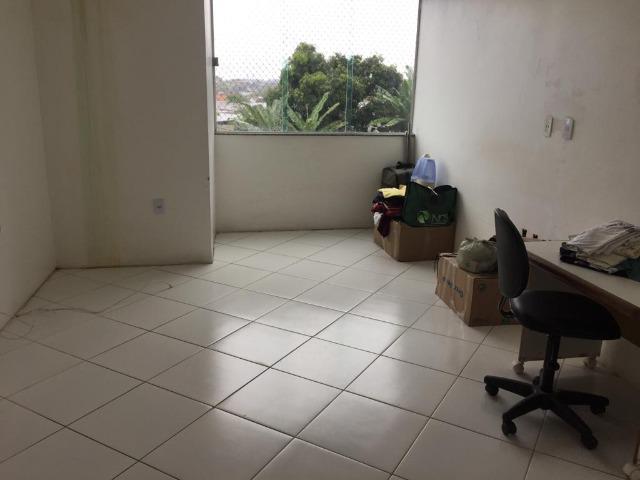 Apartamento no centro da cidade,amplo,garagem - Foto 2