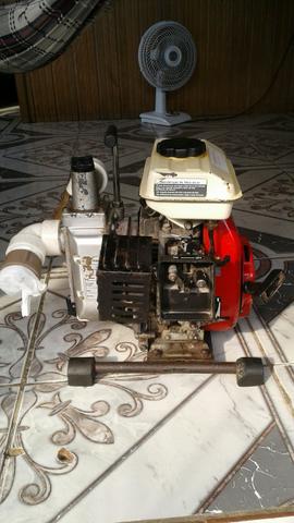 Motobomba 2,5 branco