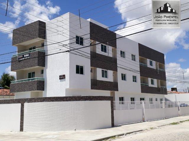 Belo Apto com 02 quartos no Cristo. Prédio com Piscina, documentação inclusa