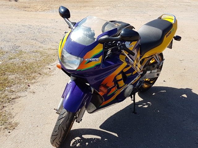 HONDA CBR600 F3 TERCEIRO DONO