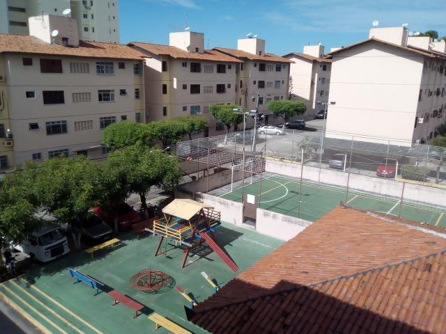 Aluga-se Lindo Apartamento no Bairro Damas no 1° Andar - Foto 4