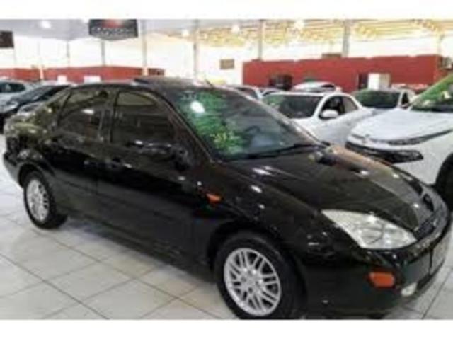 FORD FOCUS SEDAN GHIA 2.0mpi 16v 4P 2001