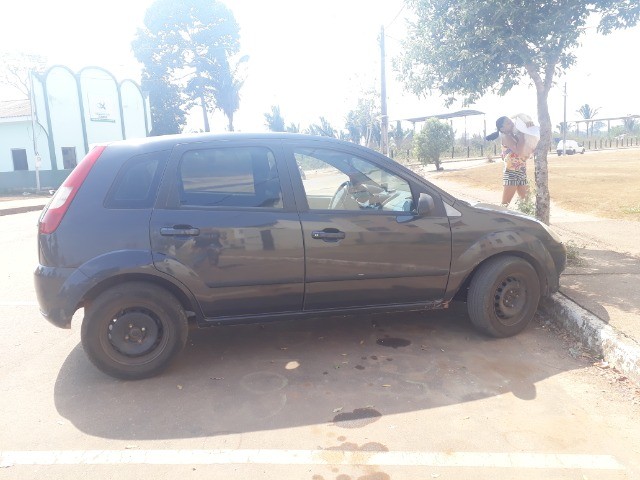 CARRO FORD FIESTA HATCH 1.6  FLEX  2005