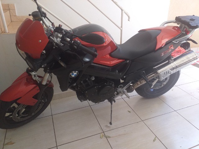VENDO BMW 800 F POUCO RODADA