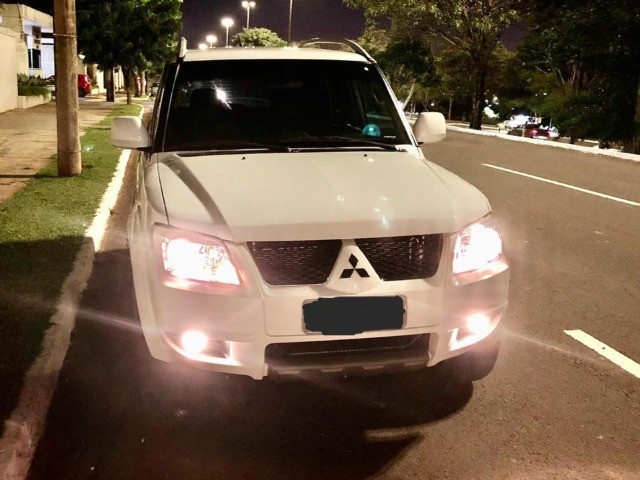 MITSUBISHI PAJERO TR4