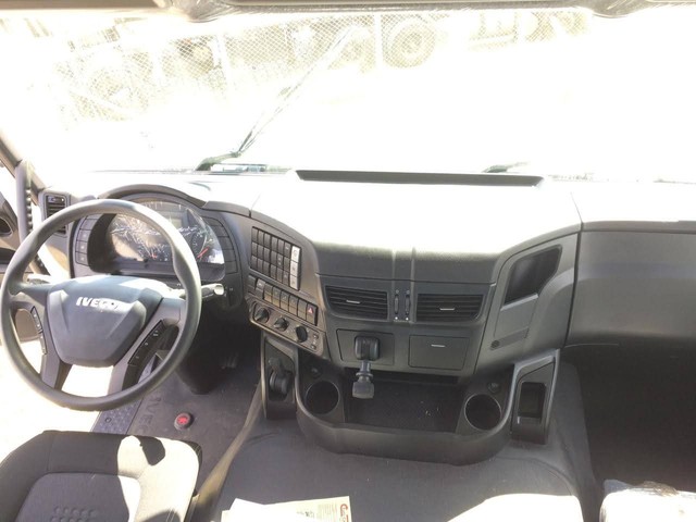 IVECO HI ROAD 6X2 2022