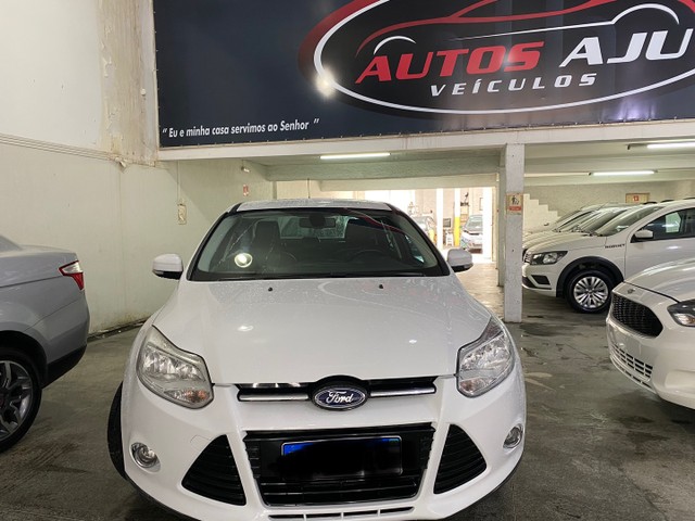 FOCUS SEDAN 2.0 TITANIUM 2015
