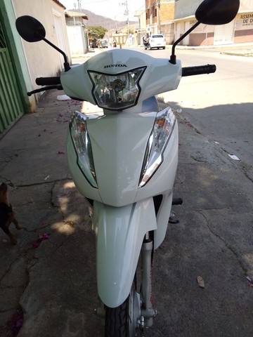 VENDE MOTO BIZ